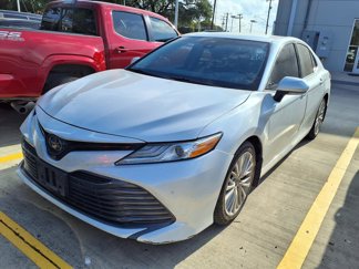 Used 2018 Toyota Camry XLE image 1
