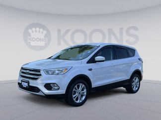 Used 2017 Ford Escape SE w/ SE Cold Weather Package image 1