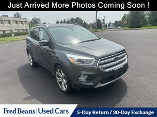 Used 2019 Ford Escape Titanium image 1