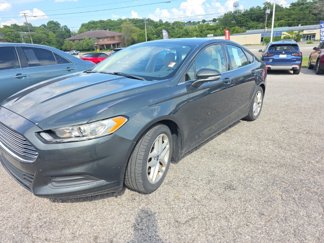 Used 2015 Ford Fusion SE image 1