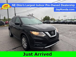 Used 2019 Nissan Rogue SV image 1