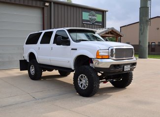 Used 2000 Ford Excursion XLT image 1