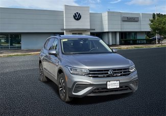 Used 2024 Volkswagen Tiguan S image 1