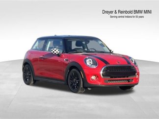 Used 2019 MINI Cooper 2-Door Hardtop image 1