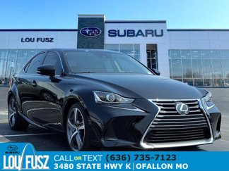 Used 2017 Lexus IS 200t image 1