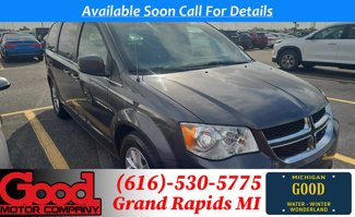 Used 2019 Dodge Grand Caravan SXT image 1