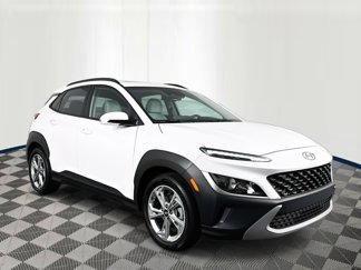 Certified 2022 Hyundai Kona SEL w/ Convenience Package image 1