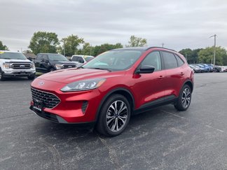 Used 2022 Ford Escape SE w/ SE Sport Appearance Package image 1