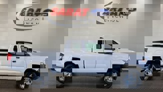 Used 2017 Toyota Tacoma SR image 1