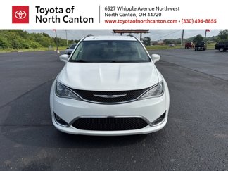 Used 2017 Chrysler Pacifica Touring-L Plus image 1