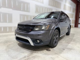 Used 2019 Dodge Journey Crossroad image 1