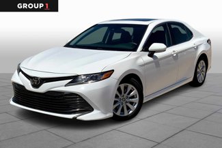 Used 2018 Toyota Camry LE image 1