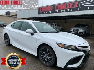 Used 2022 Toyota Camry SE image 1