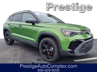 New 2025 Volkswagen Taos SE image 1