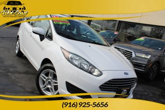Used 2018 Ford Fiesta SE image 1
