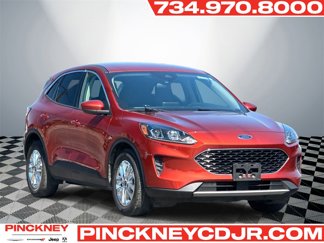 Used 2020 Ford Escape SE image 1