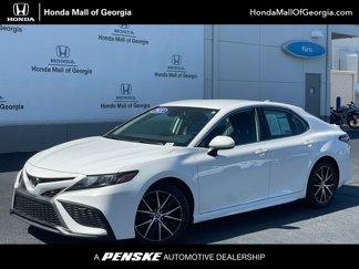 Used 2021 Toyota Camry SE image 1