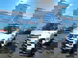Used 2022 Jeep Compass Limited image 1