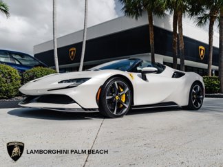 Used 2022 Ferrari SF90 Spider image 1