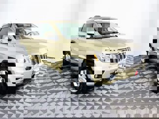 Used 2011 Jeep Grand Cherokee Laredo image 1