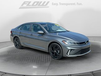 Used 2025 Volkswagen Jetta SE image 1
