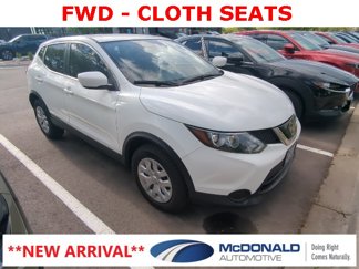 Used 2019 Nissan Rogue Sport S image 1