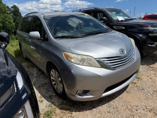Used 2011 Toyota Sienna AWD image 1