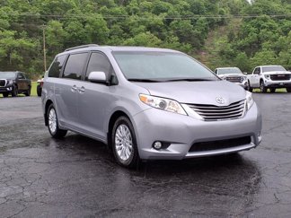 Used 2015 Toyota Sienna image 1