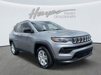 Certified 2022 Jeep Compass Latitude w/ Convenience Group image 1