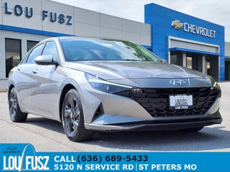 Used 2023 Hyundai Elantra SEL image 1