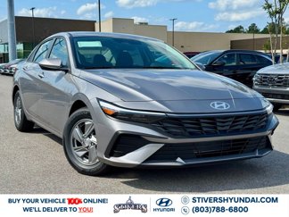 New 2025 Hyundai Elantra SE image 1