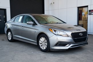 Used 2017 Hyundai Sonata SE image 1