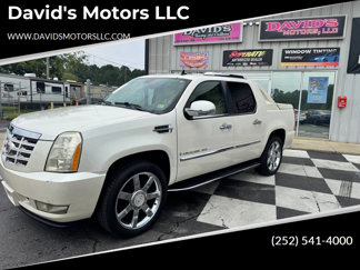 Used 2008 Cadillac Escalade EXT image 1