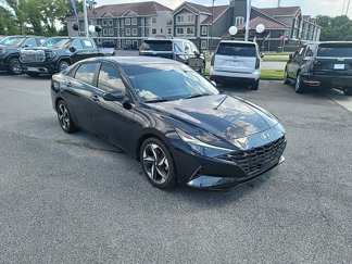 Used 2023 Hyundai Elantra Limited w/ Preferred Accessory Package image 1