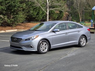 Used 2015 Hyundai Sonata SE image 1