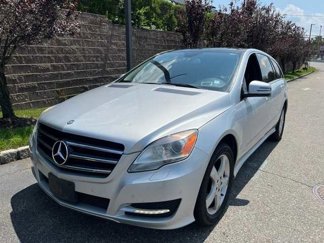 Used 2011 Mercedes-Benz R 350 4MATIC image 1