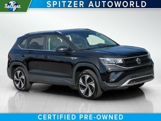 Certified 2024 Volkswagen Taos SE image 1