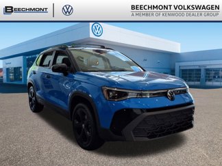 New 2025 Volkswagen Taos SE image 1