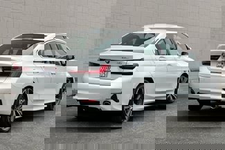 Certified 2022 BMW 330e w/ Premium Package video 2