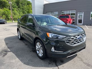 Used 2024 Ford Edge Titanium image 1