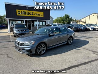 Used 2017 Volkswagen Passat 1.8T R-Line w/ R-Line Lighting Package image 1
