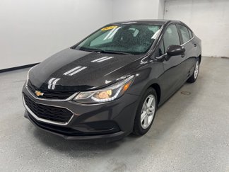 Used 2017 Chevrolet Cruze LT w/ Convenience Package image 1