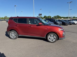 Used 2022 Kia Soul LX image 1