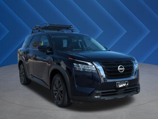 Used 2022 Nissan Pathfinder SV image 1