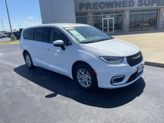 Used 2023 Chrysler Pacifica Touring-L image 1