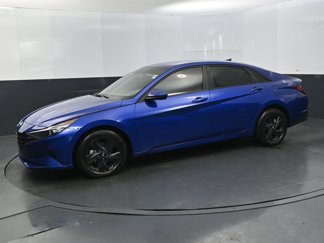 Used 2023 Hyundai Elantra SEL image 1