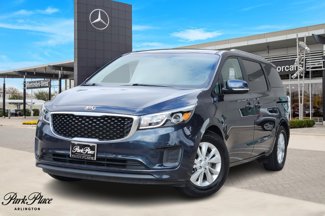 Used 2017 Kia Sedona LX w/ LX Essentials Premium Package image 1