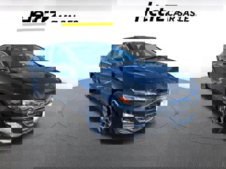 Used 2024 Chevrolet Malibu LT image 1