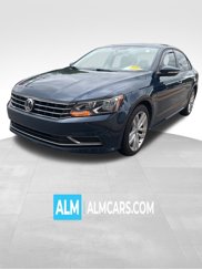 Used 2019 Volkswagen Passat 2.0T Wolfsburg image 1