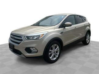 Used 2017 Ford Escape SE image 1
